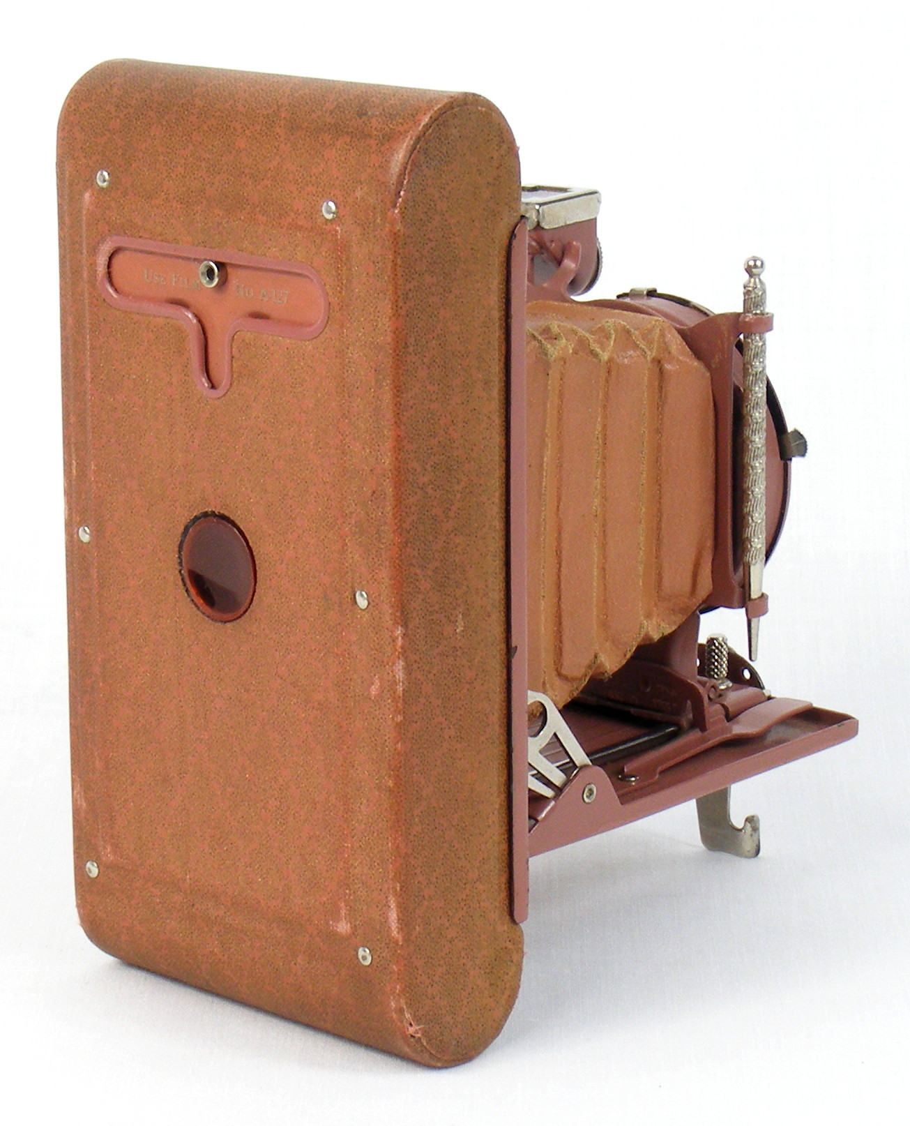 Image of Kodak Petite folding camera in Old Rose (rear view)