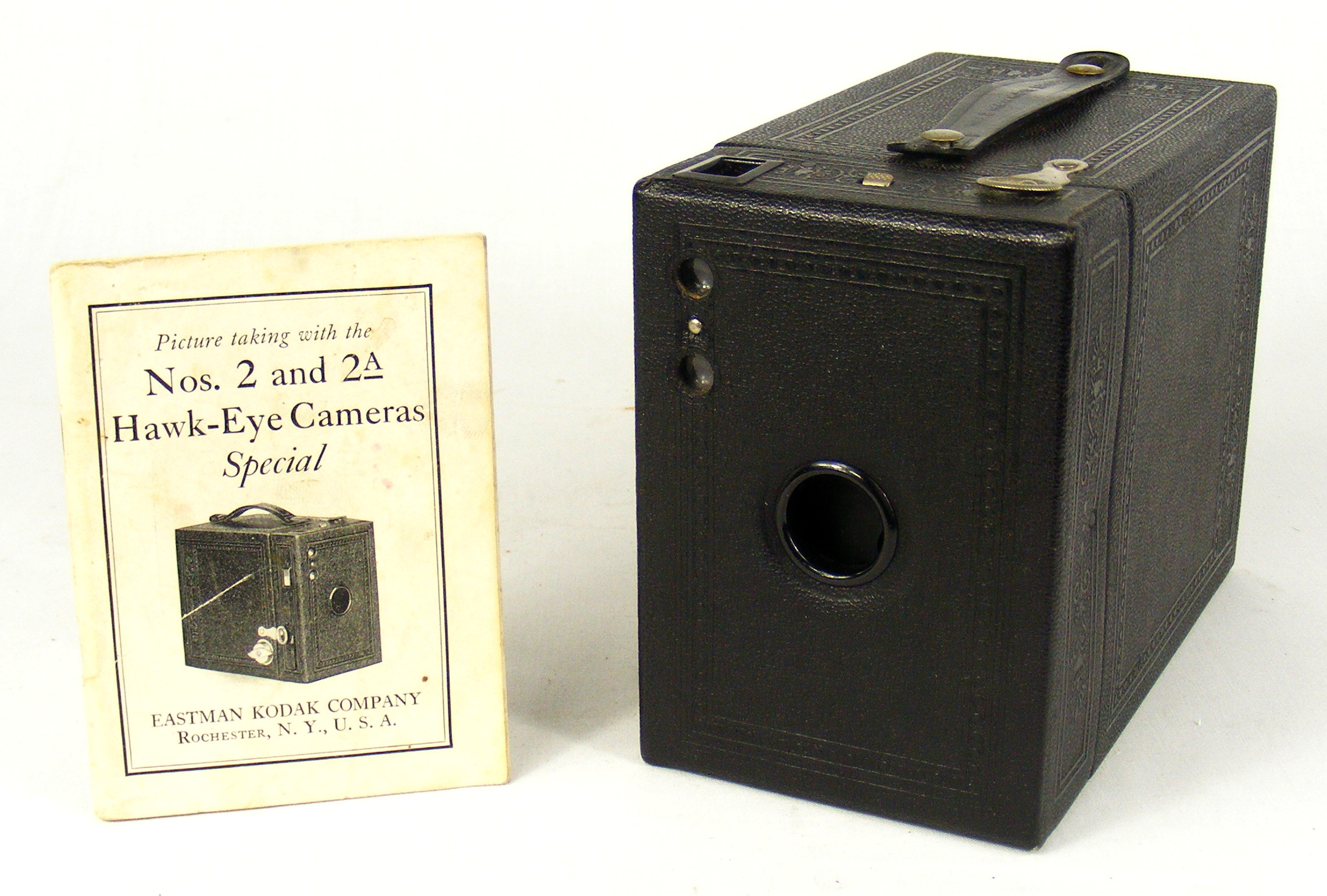 Image of No 2 Hawk-Eye Special box camera with booklet