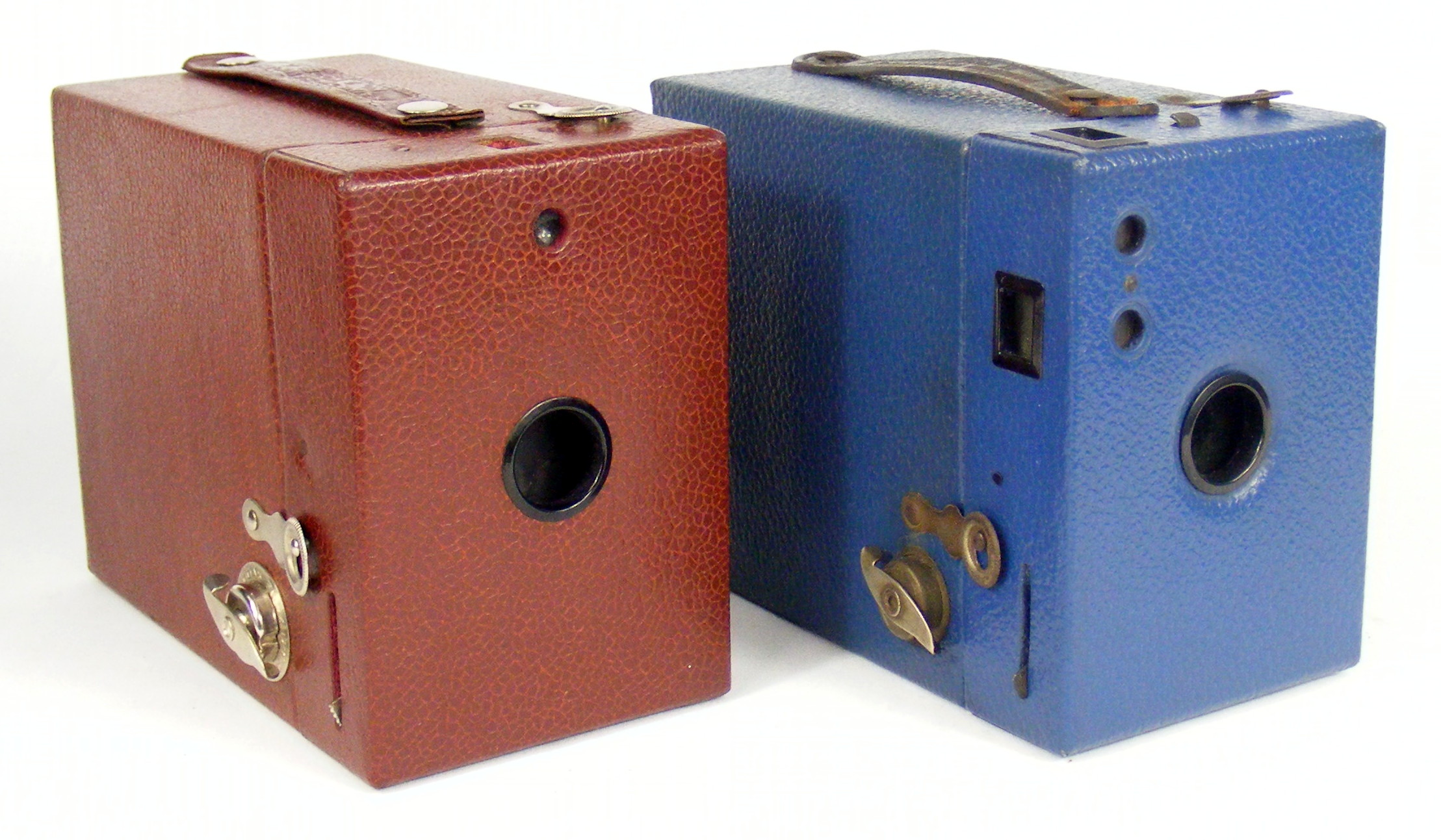 Image of Rainbow Hawk-Eye No 2 box cameras (US and UK models)