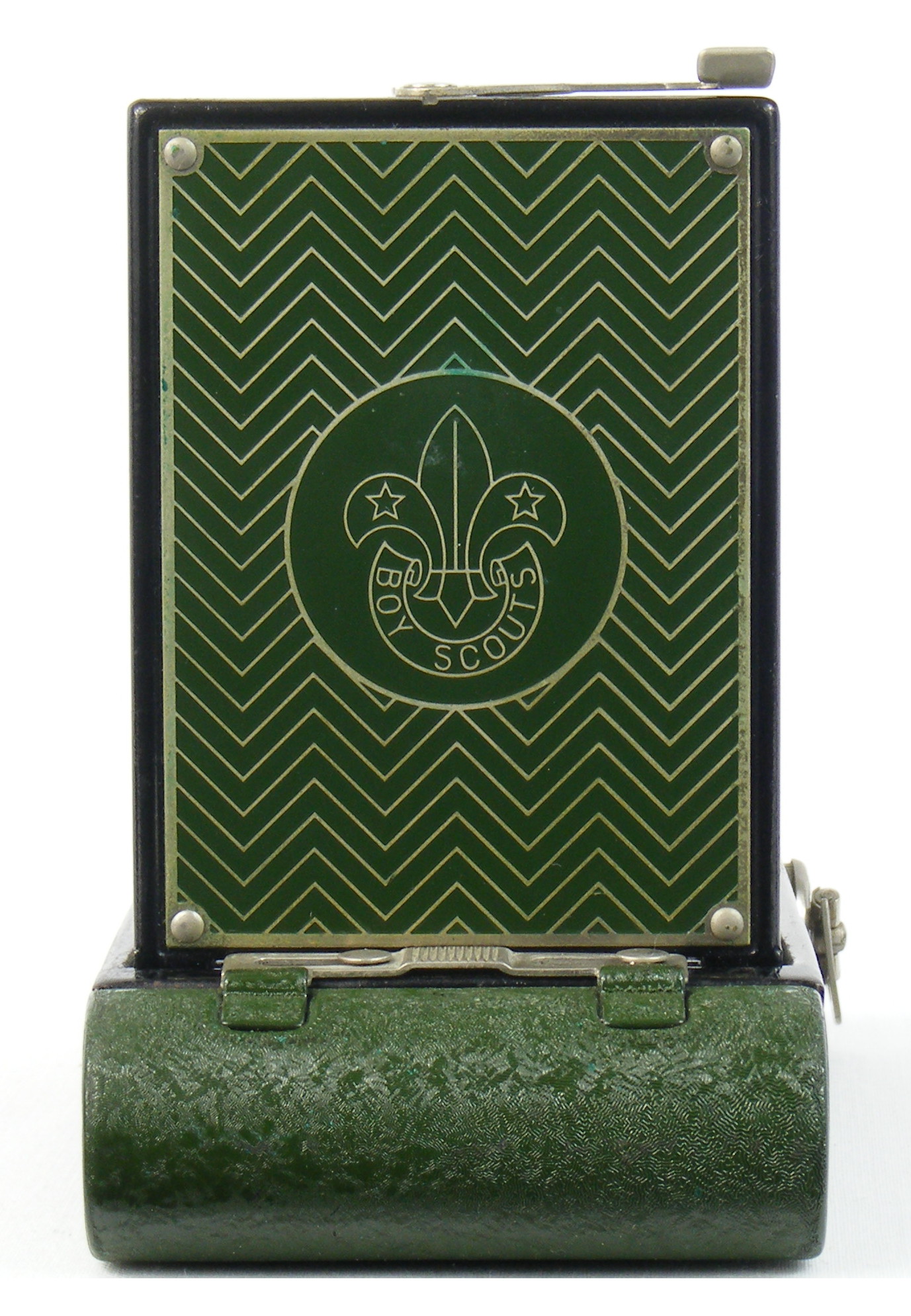 Image of Boy Scout emblem on baseplate