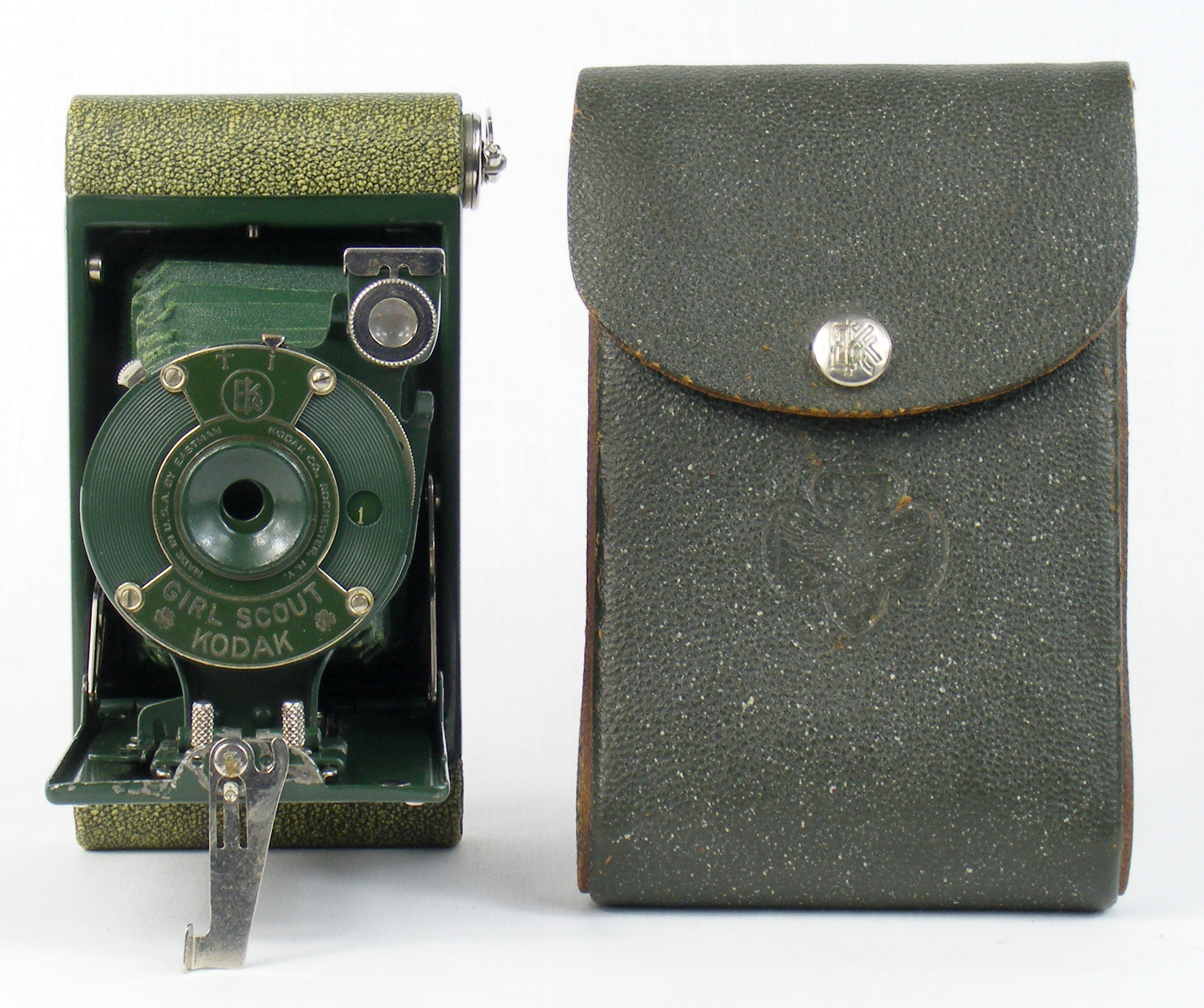 Image of Girl Scout Kodak camera and matching case
