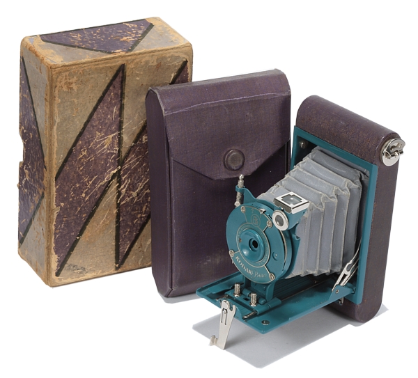 Image of Kodak Petite Camera (with case and box)