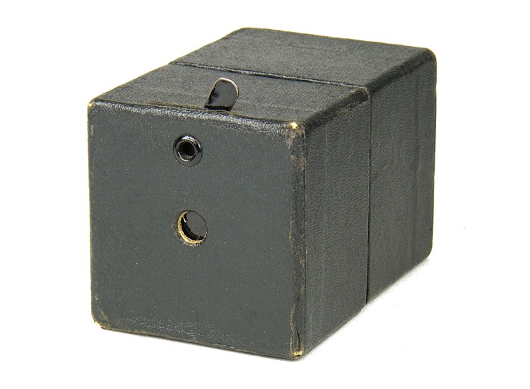 Image of unknown box plate camera
