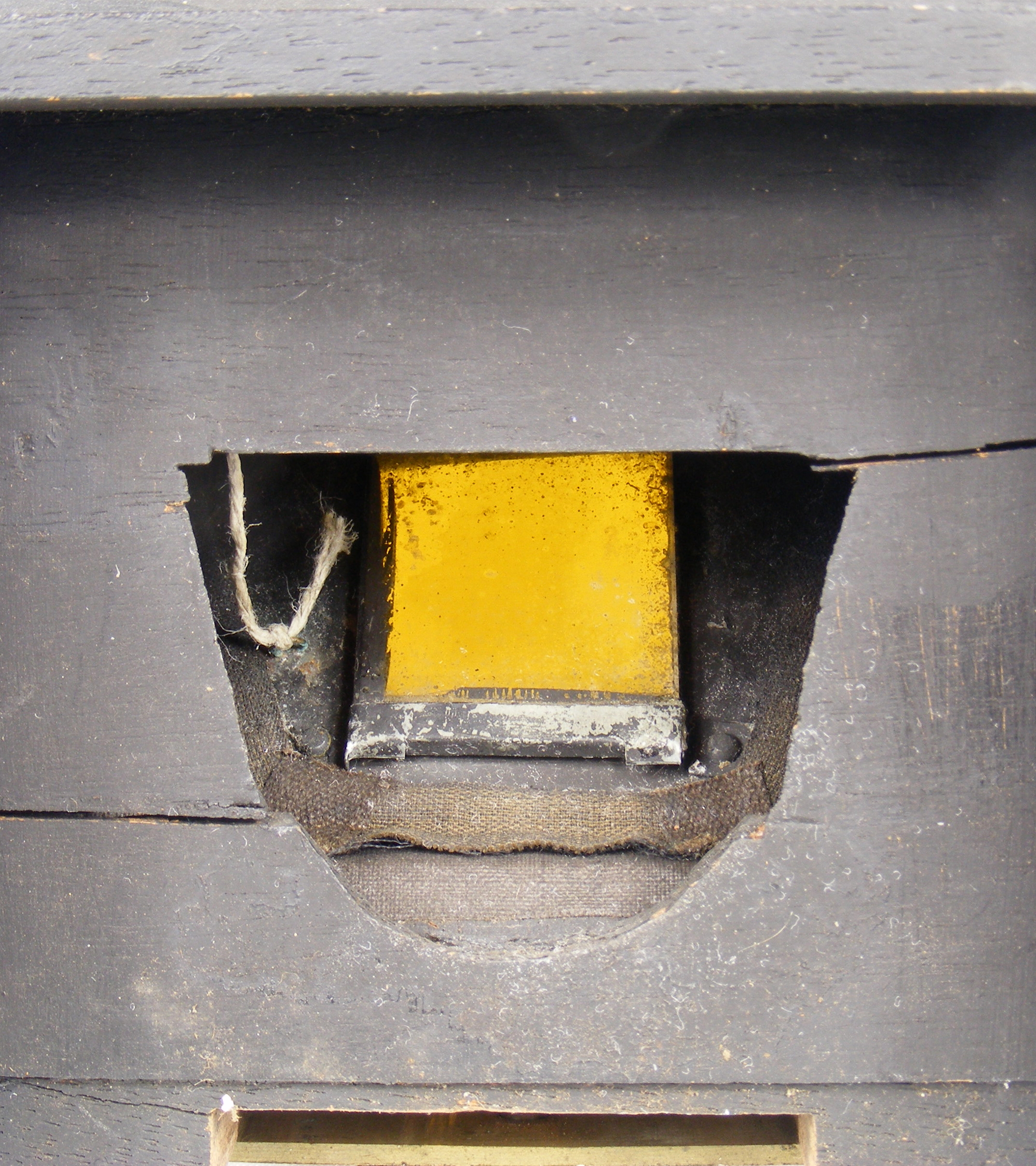 Image of Vanneck shutter (front view)